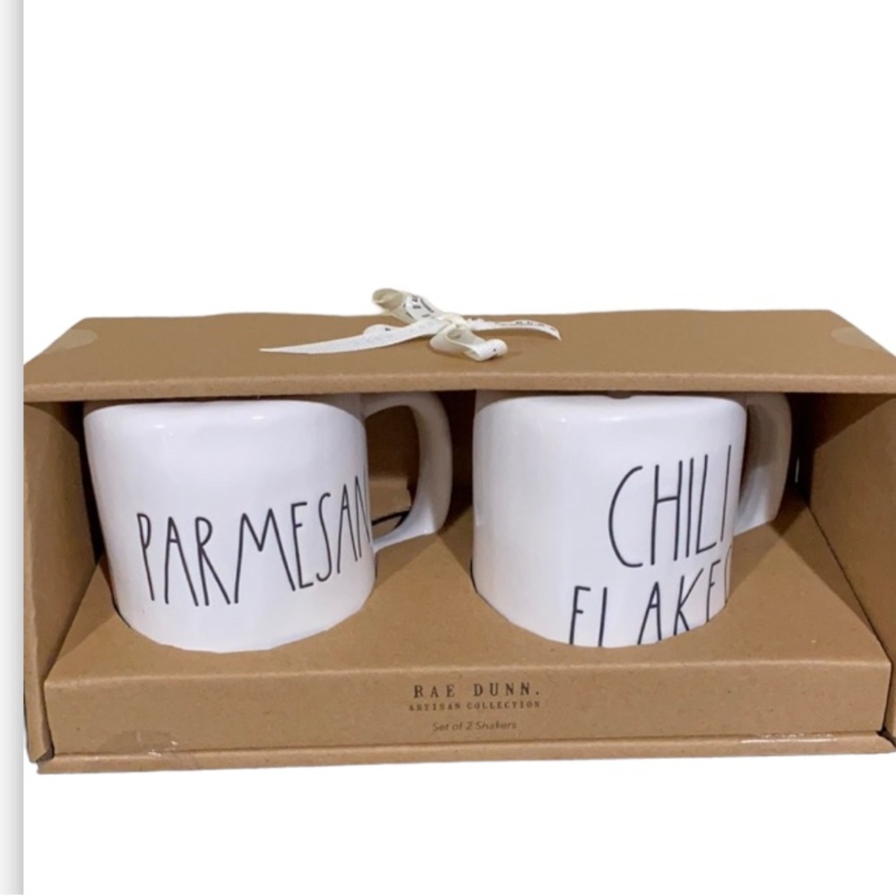 NEW Rae Dunn PARMESAN & CHILI FLAKES Shaker Set/2